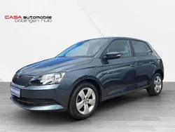 Grau Gebraucht 2017 Skoda Fabia Ambition Limousine | 9.950 € (Fairer Preis)