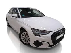 Weiß Gebraucht 2022 Audi A3 Sportback Basis Limousine | 20.990 € (Guter Preis)