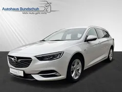 Weiß metallic Gebraucht 2020 Opel Insignia Innovation Kombi | 26.990 €