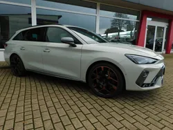 Grau Neu 2024 Cupra Leon VZ Limousine | 49.990 €