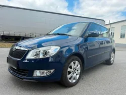Blau Gebraucht 2011 Skoda Fabia Kleinwagen | 7.999 € (Etwas zu teuer)