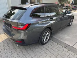 Mineralgrau Gebraucht 2022 BMW 330 Sport Line Kombi | 35.600 € (Fairer Preis)