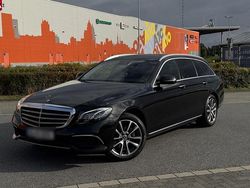 Schwarz Gebraucht 2017 Mercedes E220 Exclusive Kombi | 23.500 € (Fairer Preis)