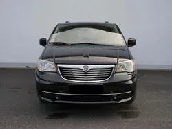 Schwarz Gebraucht 2014 Lancia Voyager Van / Kleinbus | 9.999 € (Fairer Preis)
