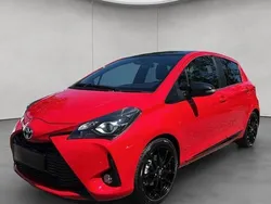 Rot Gebraucht 2020 Toyota Yaris Hybrid Sport Limousine | 17.990 € (Superpreis)