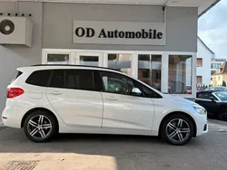 Weiß Gebraucht 2018 BMW 220 Gran Tourer Sport Line Van / Kleinbus | 22.890 € (Fairer Preis)