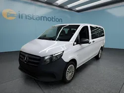 Weiß Gebraucht 2024 Mercedes Vito Van / Kleinbus | 44.899 €