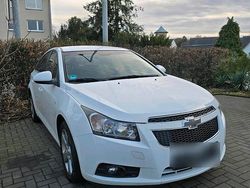 Weiß Gebraucht 2011 Chevrolet Cruze Limousine | 2.400 € (Fairer Preis)