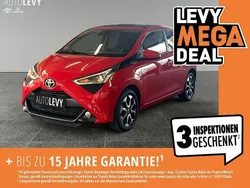 Vulcanorot Gebraucht 2021 Toyota Aygo Team Kleinwagen | 12.890 € (Fairer Preis)