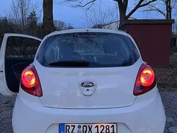 Weiß Gebraucht 2013 Ford Ka Ambiente Kleinwagen | 1.559 € (Guter Preis)