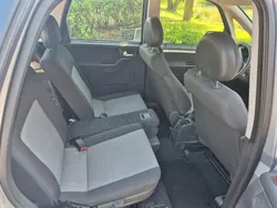 Grau Gebraucht 2006 Opel Meriva Van / Kleinbus | 2.000 € (Fairer Preis)