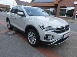 Ascotgrau Gebraucht 2024 VW T-Roc Style SUV | 26.370 € (Superpreis)