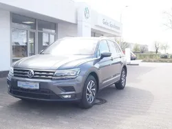Indiumgrau metallic Gebraucht 2017 VW Tiguan Sound SUV | 22.500 € (Fairer Preis)
