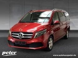 Rot hyazinthrot metallic Gebraucht 2024 Mercedes V220 Edition Van / Kleinbus | 53.210 € (Fairer Preis)