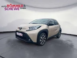Beige Neu 2025 Toyota Aygo Kleinwagen | 19.990 €