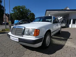 Arcticweiss Gebraucht 1988 Mercedes E260 Limousine | 8.990 €
