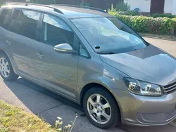 Grau Gebraucht 2011 VW Touran Comfortline Van / Kleinbus | 8.000 € (Fairer Preis)