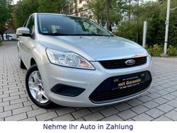 Silber Gebraucht 2010 Ford Focus Style Limousine | 5.200 € (Fairer Preis)