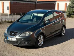 Grau Gebraucht 2005 Seat Altea Van / Kleinbus | 3.300 € (Etwas zu teuer)