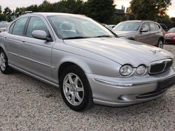 Silber Gebraucht 2003 Jaguar X-type Executive Limousine | 2.590 € (Fairer Preis)