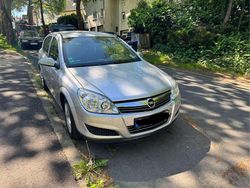 Grau Gebraucht 2009 Opel Astra Edition Kleinwagen | 3.900 € (Fairer Preis)