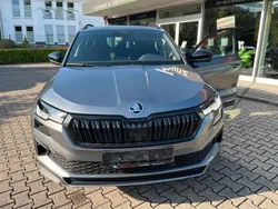 Grau Neu 2025 Skoda Karoq SportLine SUV | 37.690 € (Etwas zu teuer)