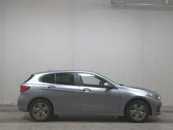 Grau Gebraucht 2023 BMW 118 Advantage Kleinwagen | 19.680 € (Guter Preis)
