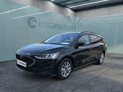 Schwarz Gebraucht 2022 Ford Focus Kombi | 20.399 € (Guter Preis)
