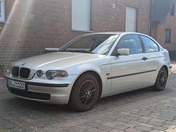 Grau Gebraucht 2002 BMW 316 Compact Kleinwagen | 2.699 € (Etwas zu teuer)