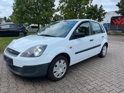 Weiß Gebraucht 2006 Ford Fiesta Kleinwagen | 2.400 € (Fairer Preis)