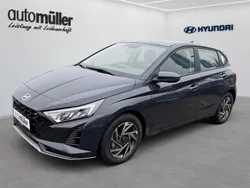 Grau Neu 2025 Hyundai i20 Trend Limousine | 23.488 € (Etwas zu teuer)