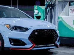 Blau Gebraucht 2022 Hyundai Veloster Kleinwagen | 24.000 €