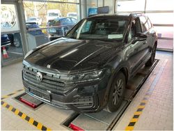 Deep black perleffekt Gebraucht 2022 VW Touareg R-line SUV | 68.790 €