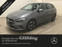 Mountaingrau (metallic) Gebraucht 2024 Mercedes B200 Progressive Van / Kleinbus | 37.899 € (Teuer)