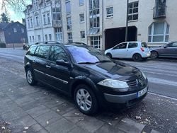 Schwarz Gebraucht 2005 Renault Mégane GrandTour Dynamique Kombi | 3.300 € (Teuer)