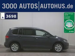 Uranograu Gebraucht 2021 VW Touran Comfortline Van / Kleinbus | 17.480 € (Guter Preis)