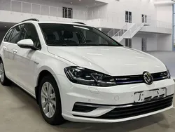 Weiß Gebraucht 2020 VW Golf VIII Comfortline Kombi | 18.999 € (Fairer Preis)