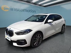 Weiß Gebraucht 2023 BMW 120 Sport Line Kleinwagen | 29.199 € (Fairer Preis)
