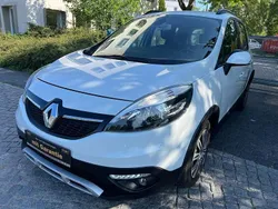Weiss "nacre" Gebraucht 2013 Renault Scénic III Initiale Paris Van / Kleinbus | 7.500 € (Fairer Preis)
