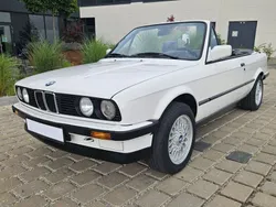 Weiß Gebraucht 1990 BMW 320 Cabriolet Sport Line Cabrio | 19.700 €