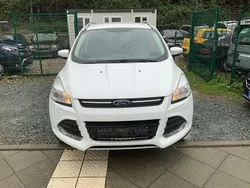 Weiß Gebraucht 2014 Ford Kuga SUV | 5.800 € (Fairer Preis)