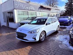 Weiß Gebraucht 2019 Ford Focus Cool & Connect Limousine | 8.490 € (Fairer Preis)