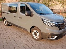 Grau Gebraucht 2022 Renault Trafic Komfort Van | 23.900 €