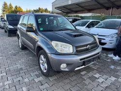 Grau Gebraucht 2005 Toyota RAV4 Sol SUV | 3.350 € (Etwas zu teuer)