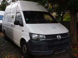 Weiss Gebraucht 2016 VW T6 Van | 8.900 € (Guter Preis)
