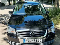 Schwarz Gebraucht 2010 VW Touran Van / Kleinbus | 4.900 € (Superpreis)