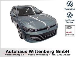 Grün Gebraucht 2025 VW Passat Elegance Kombi | 41.249 € (Etwas zu teuer)