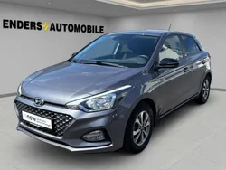 Weiss Gebraucht 2020 Hyundai i20 Advantage Limousine | 12.980 € (Fairer Preis)