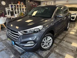 Grau Gebraucht 2017 Hyundai Tucson Passion SUV | 13.950 € (Fairer Preis)