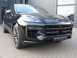 Schwarz Gebraucht 2024 Porsche Cayenne Turbo E-Hybrid SUV | 149.900 €